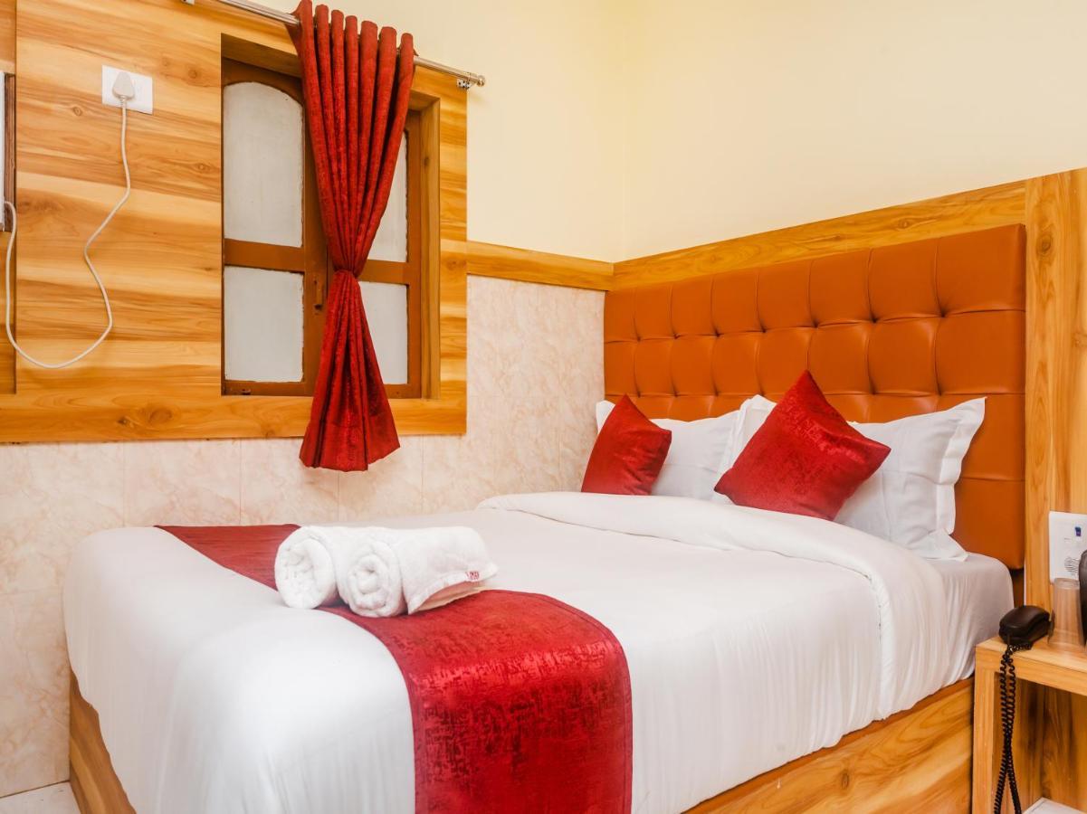 Aman Hotel Near Cst Мумбаи Экстерьер фото