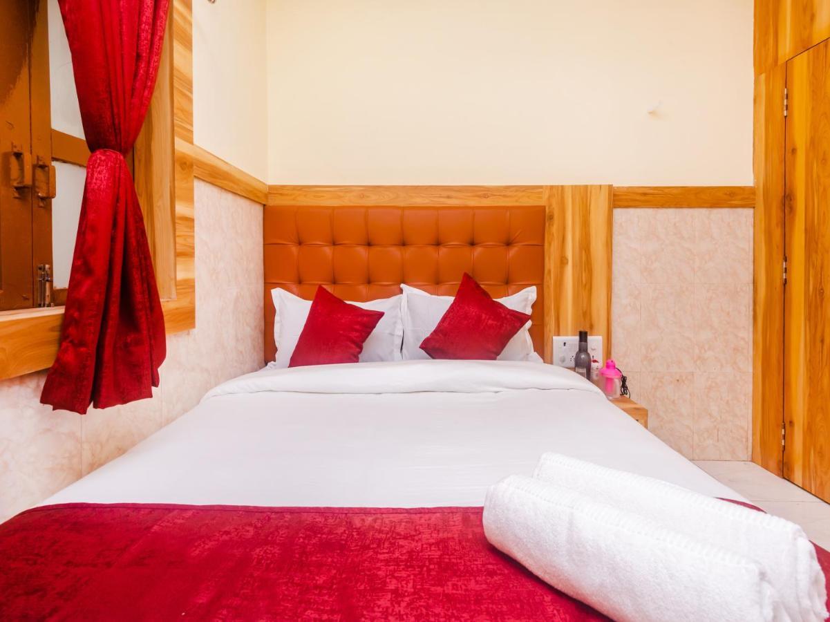 Aman Hotel Near Cst Мумбаи Экстерьер фото