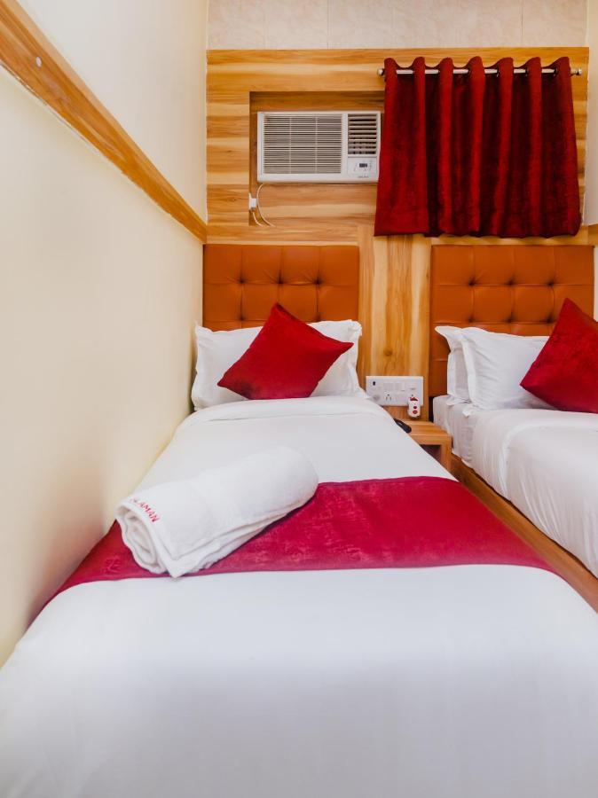 Aman Hotel Near Cst Мумбаи Экстерьер фото