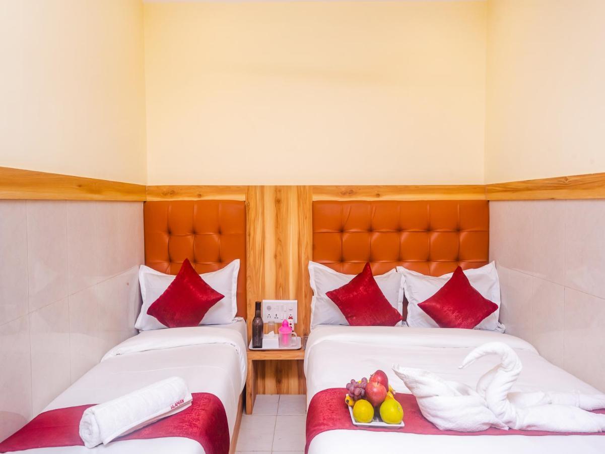 Aman Hotel Near Cst Мумбаи Экстерьер фото