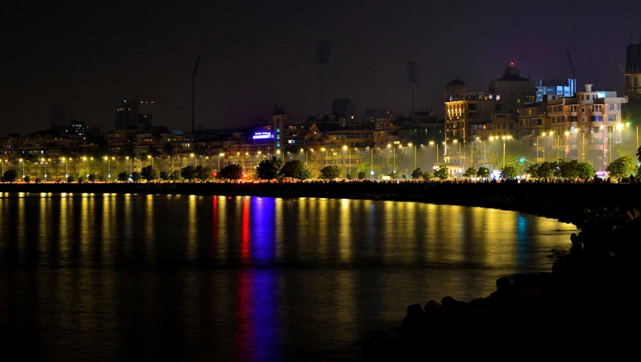 Aman Hotel Near Cst Мумбаи Экстерьер фото